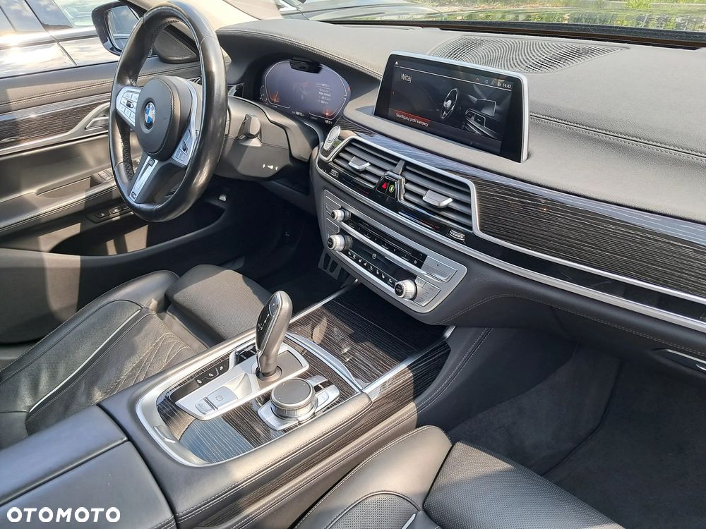 BMW Seria 7 750i xDrive - 19