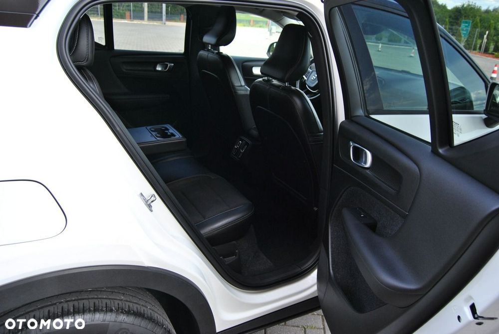 Volvo XC 40 T3 Momentum - 12