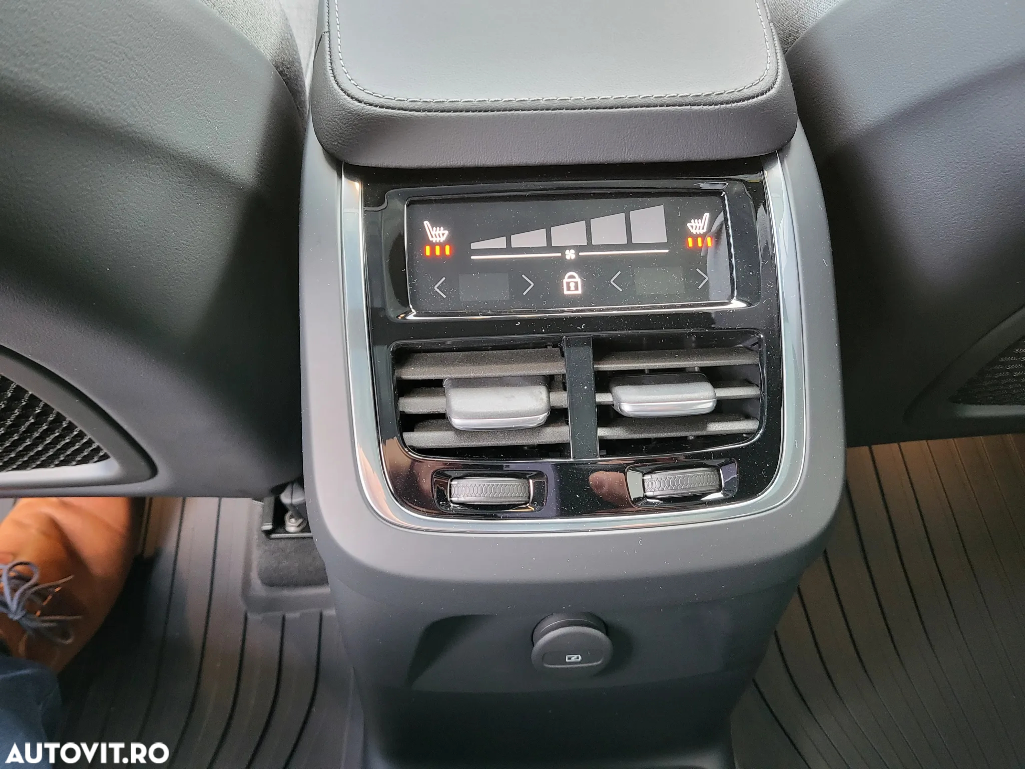 Volvo XC 90 Recharge T8 AWD Ultimate Dark - 25