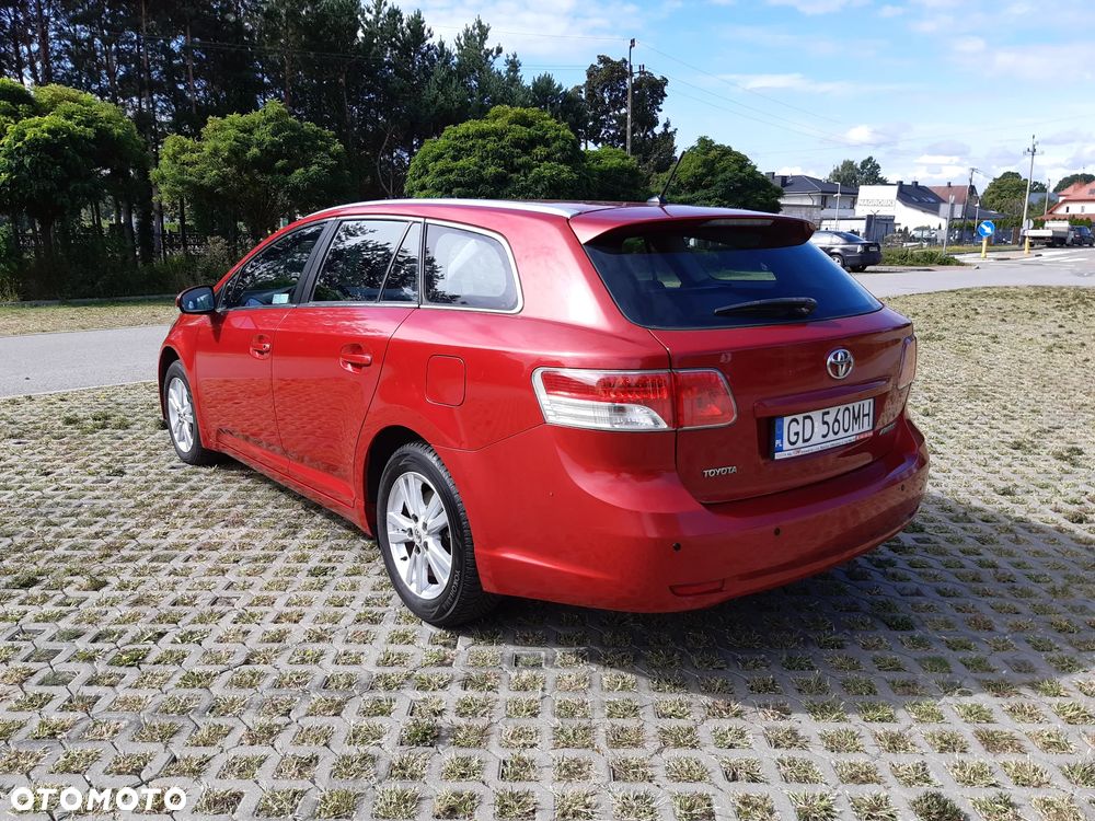 Toyota Avensis 1.8 Luna - 5
