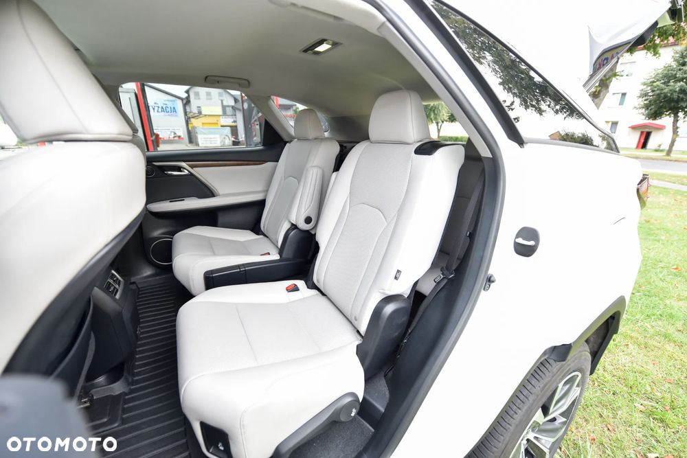 Lexus RX - 21