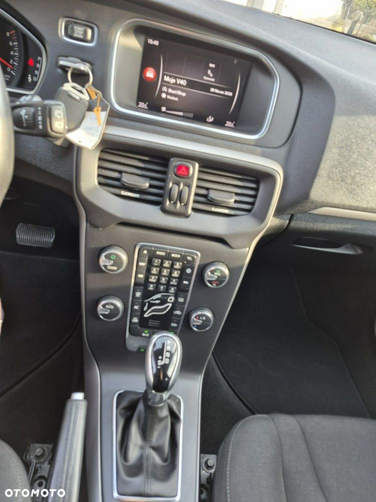 Volvo V40 - 13