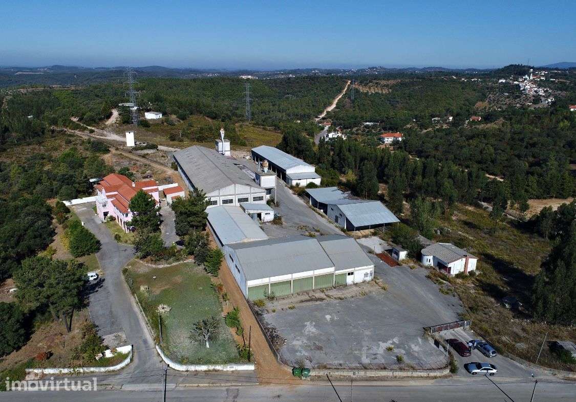 Complexo Fabril em Tomar: Localização Privilegiada a 2 km da A13 - Grande imagem: 2/48
