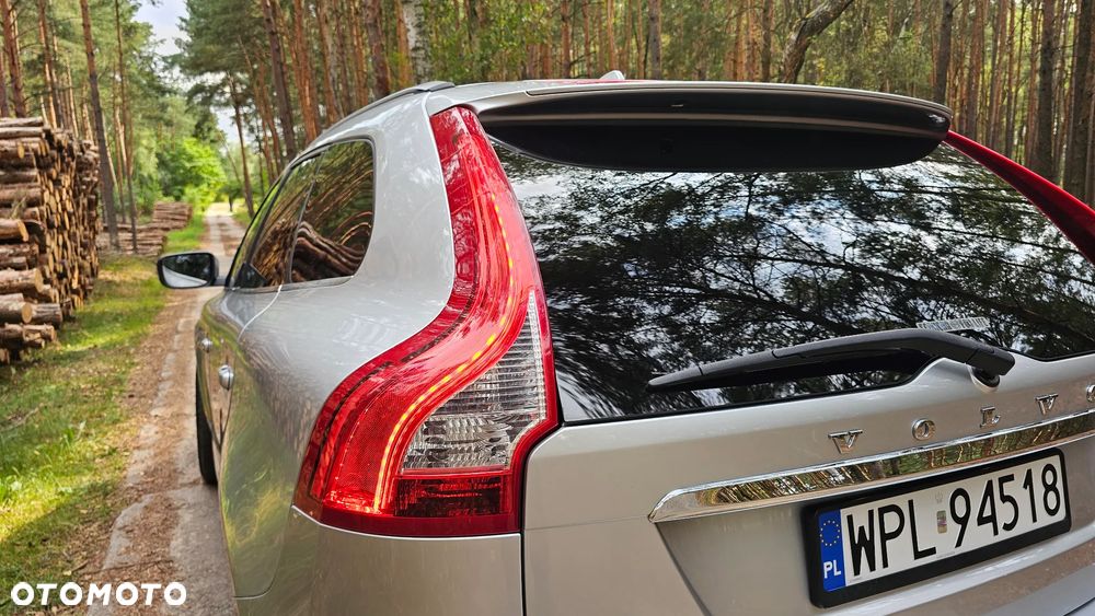 Volvo XC 60 D3 Drive-E Ocean Race - 35