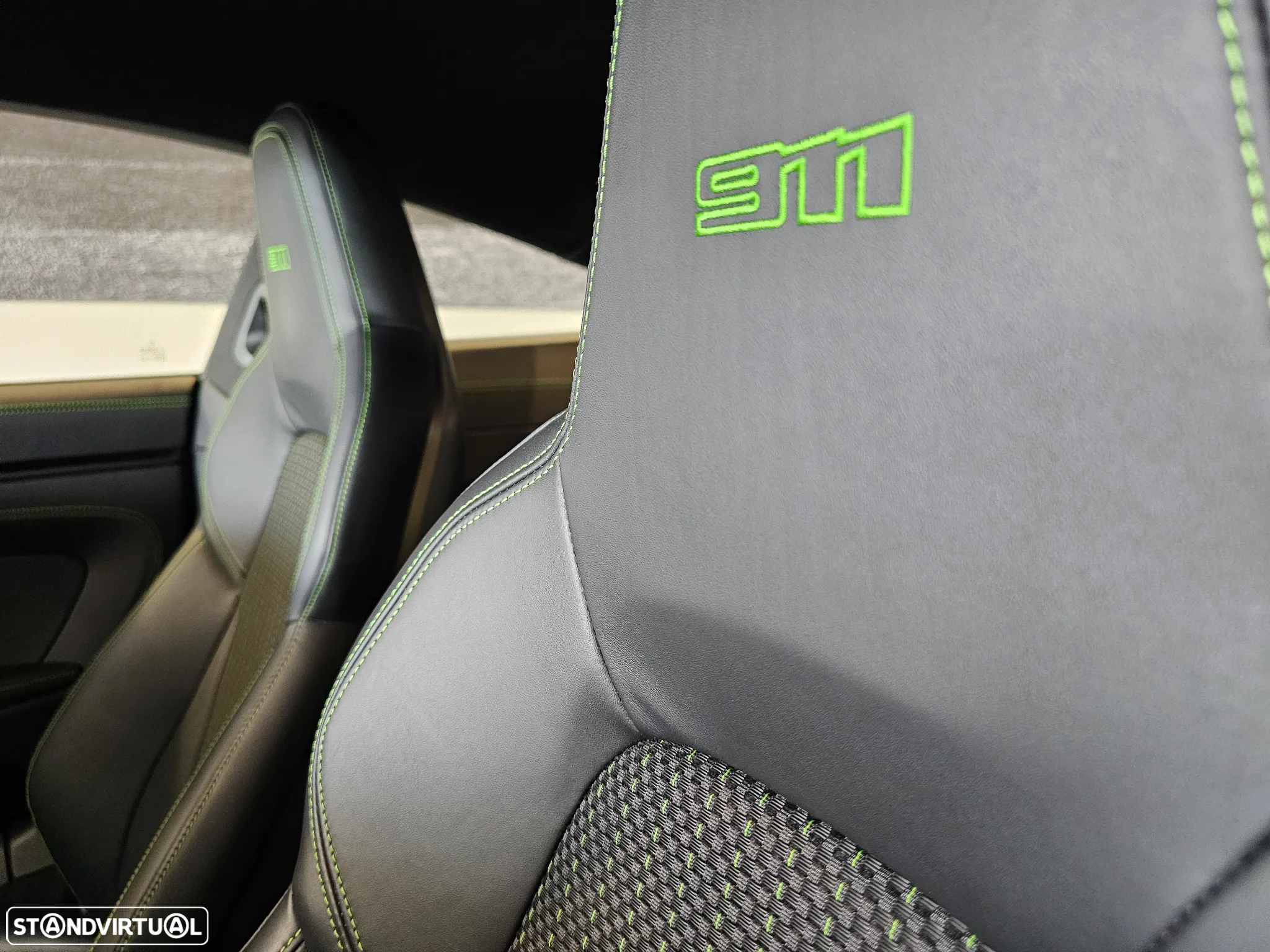 Porsche 911 (992) Carrera T PDK - 15
