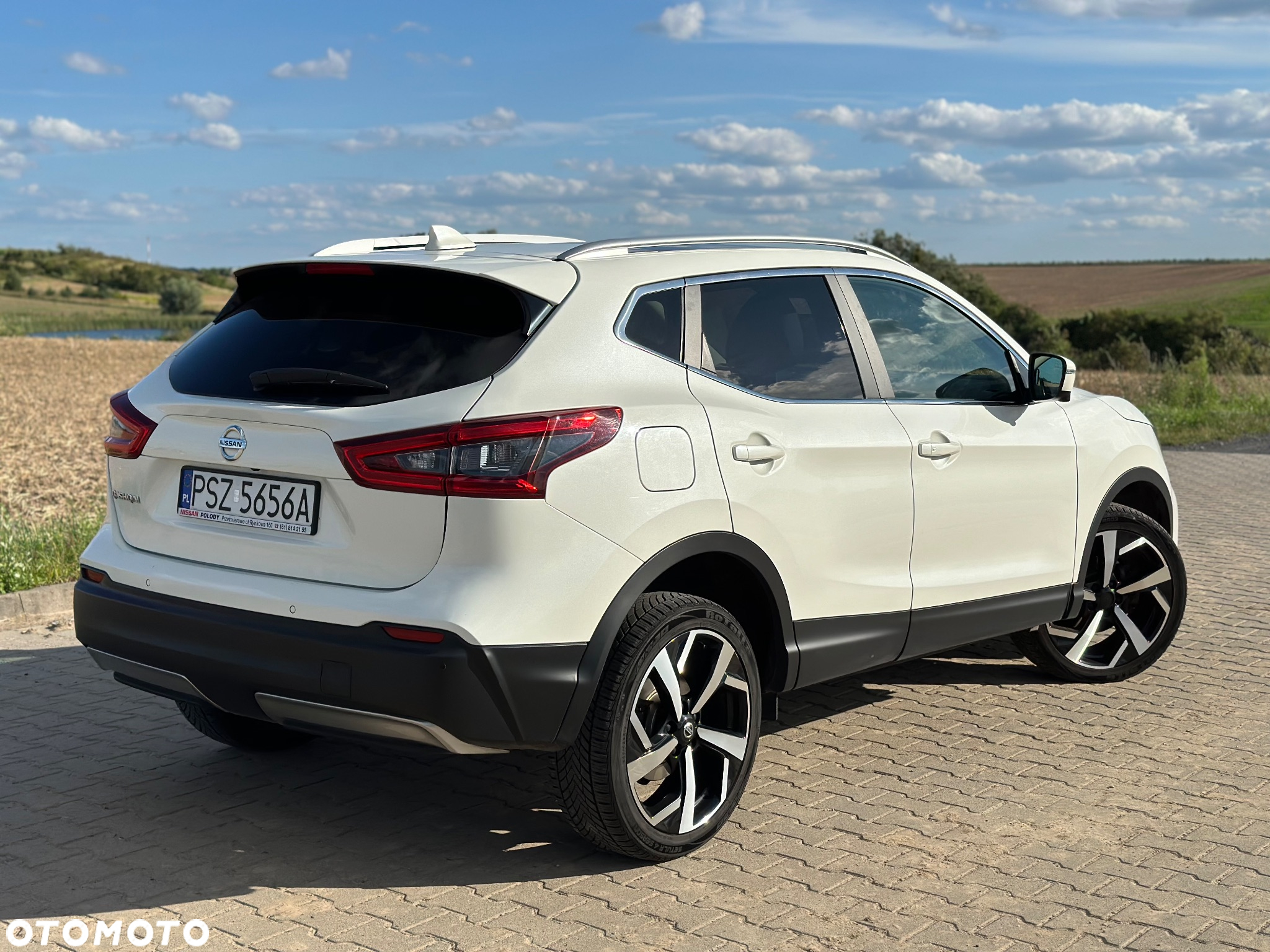 Nissan Qashqai 1.6 DCi 4x4 Tekna+ - 26