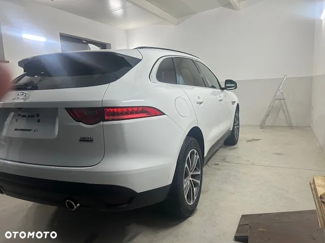 Jaguar F-Pace - 6