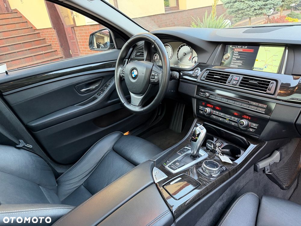 BMW Seria 5 520d Luxury Line - 28