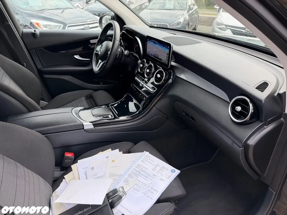 Mercedes-Benz GLC 300 e 4-Matic - 16