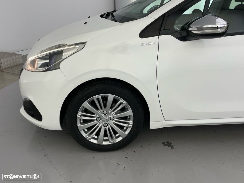 Peugeot 208 1.2 PureTech Active - 18