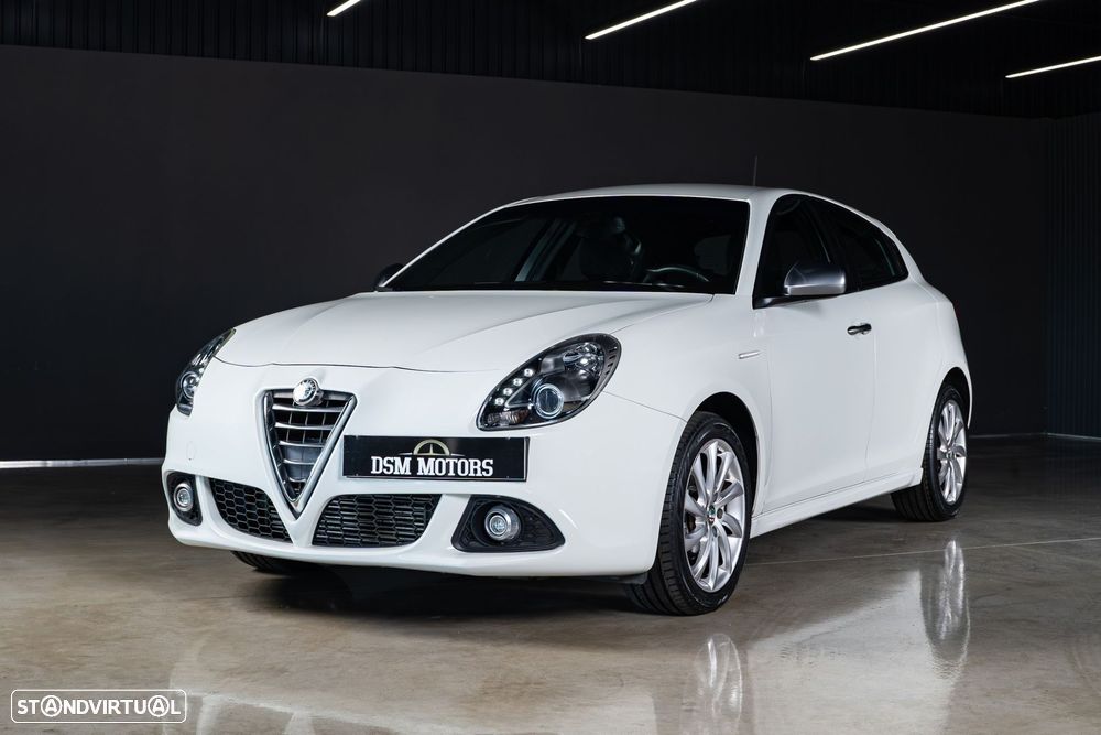 Alfa Romeo Giulietta 1.6 JTDm Exclusive - 1