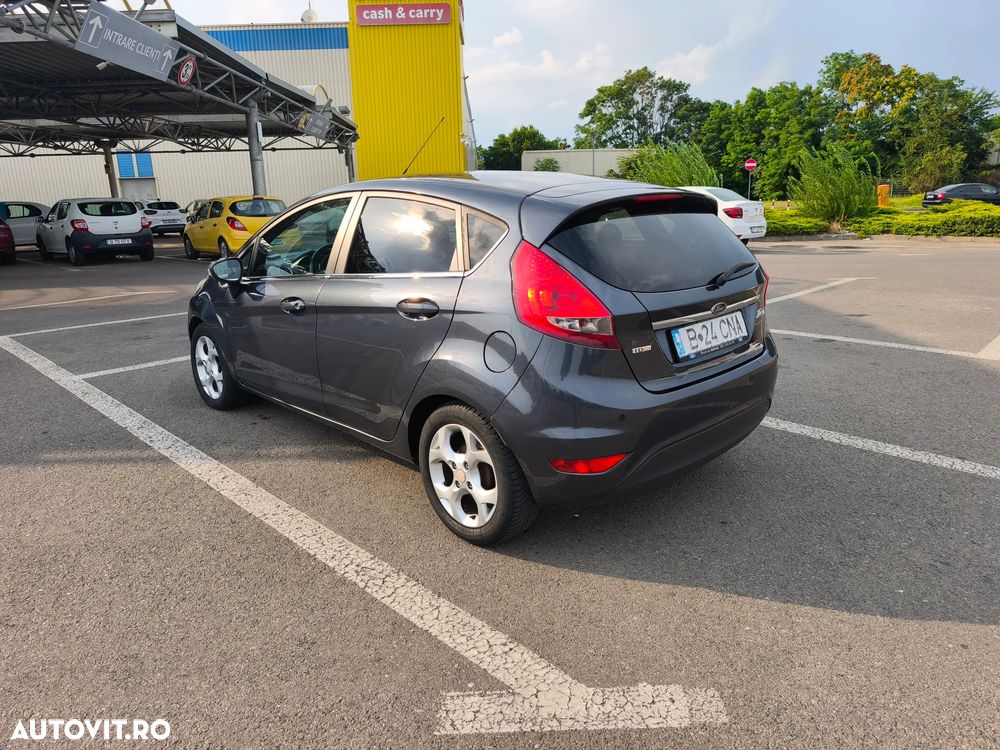 Ford Fiesta 1.6 TDCI DPF Ghia - 6