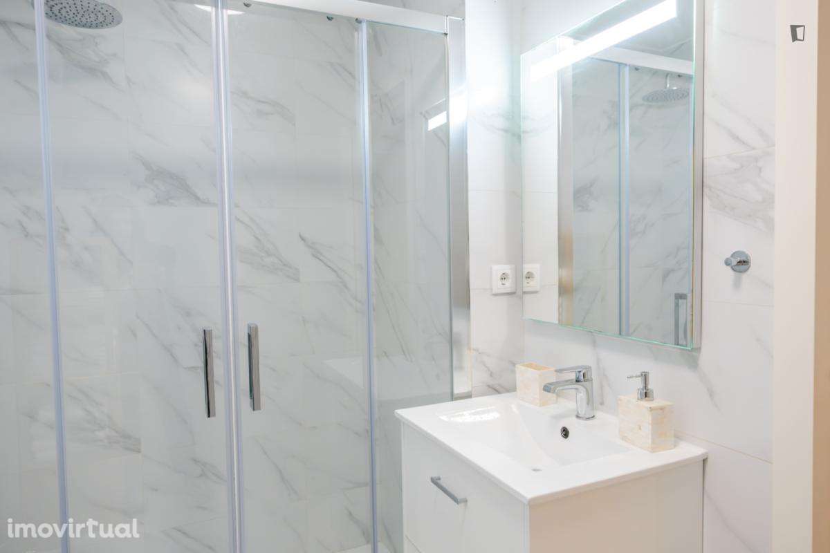 Apartamento com 2 quartos - localizado em Ramalde Porto - Grande imagem: 4/29