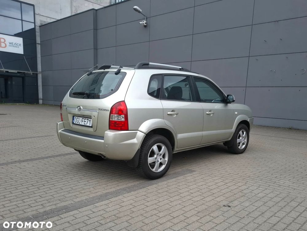 Hyundai Tucson 2.0 Comfort 2WD - 9