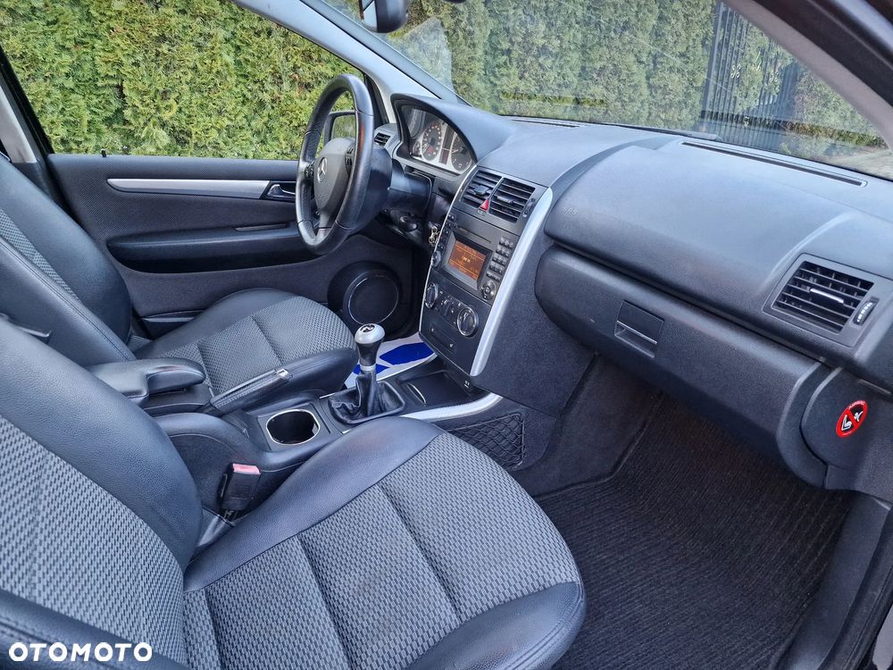 Mercedes-Benz Klasa A 200 Turbo Avantgarde - 18