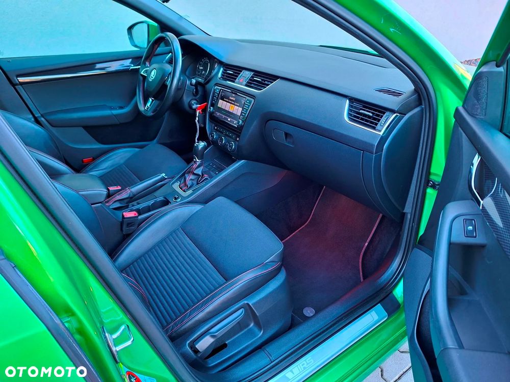 Skoda Octavia 2.0 TDI DSG RS - 19