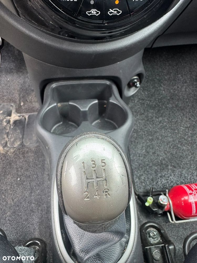 Nissan Micra - 7