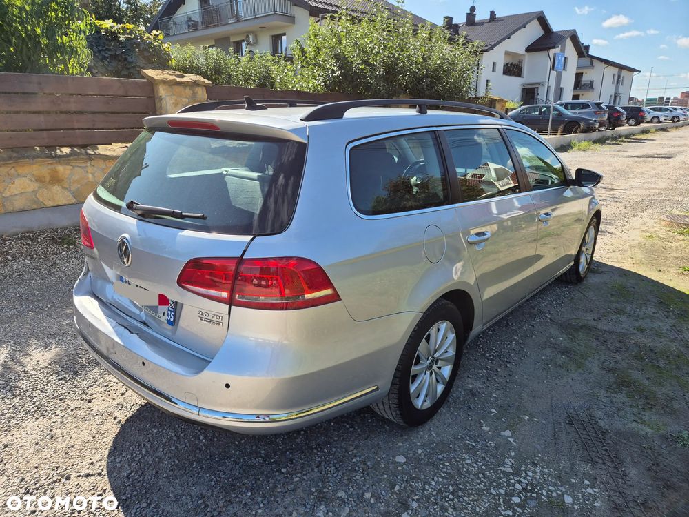 Volkswagen Passat 2.0 TDI Highline - 25