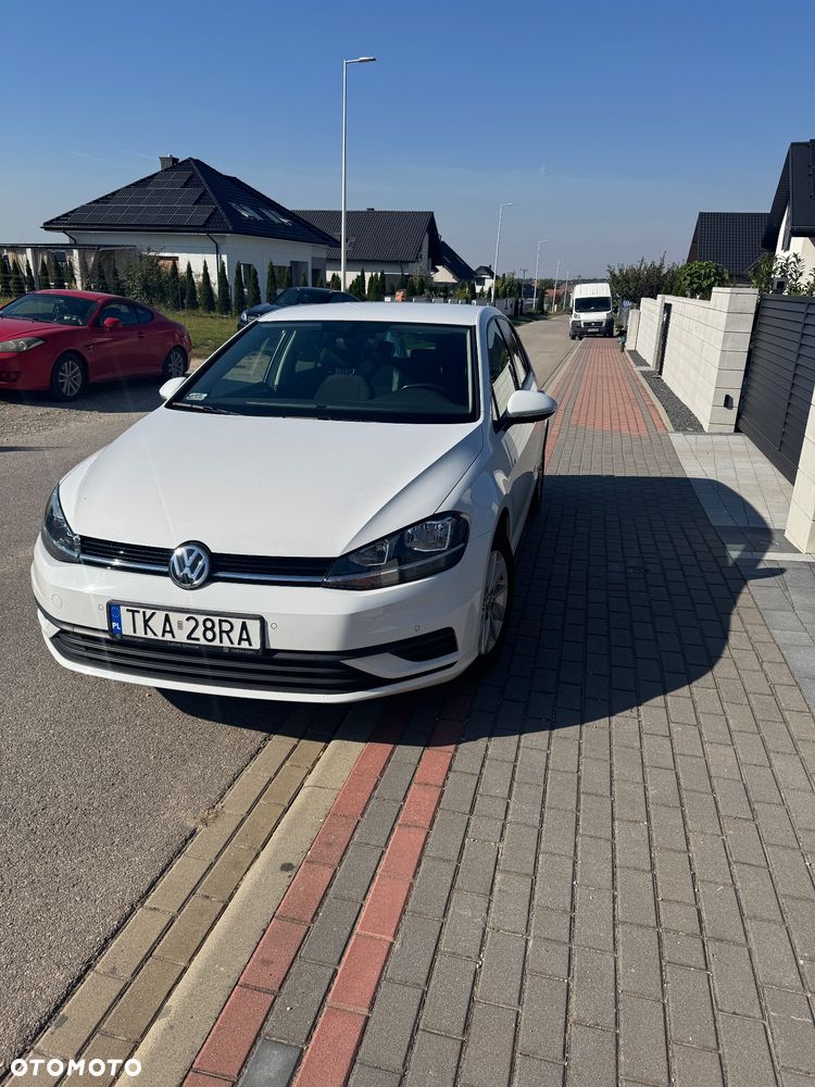 Volkswagen Golf - 1