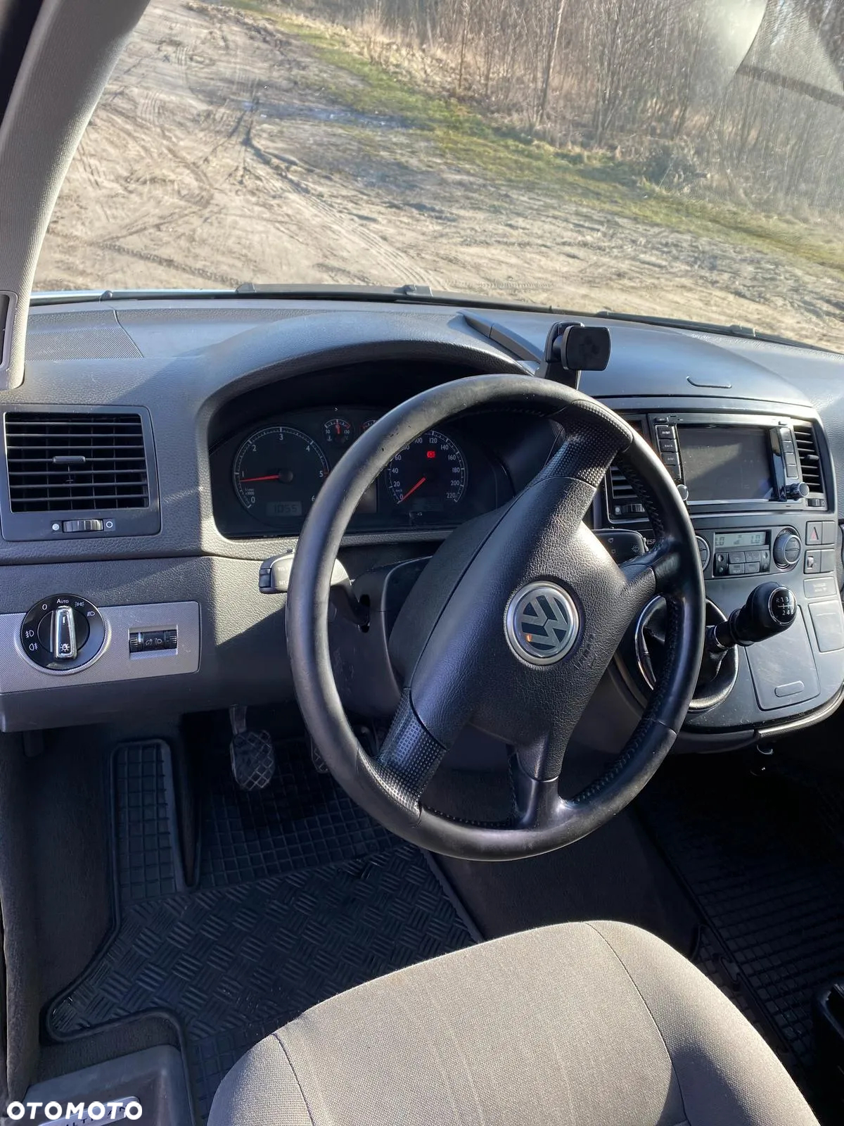 Volkswagen Multivan - 11