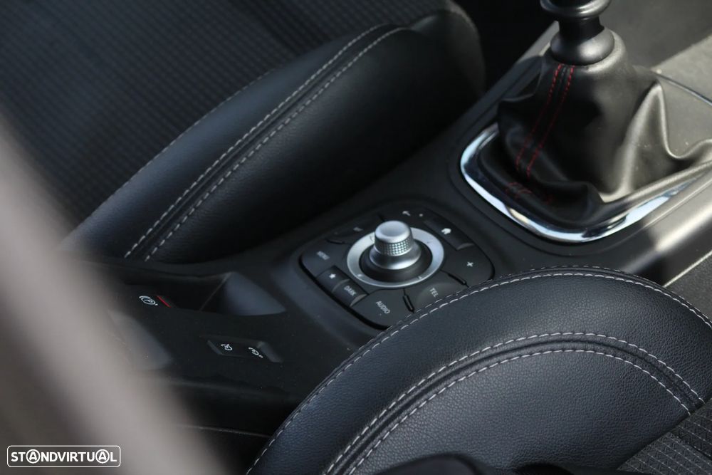 Renault Mégane Sport Tourer 1.5 dCi GT Line - 31