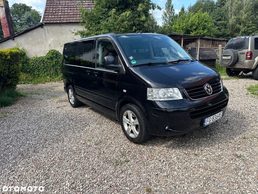 Volkswagen Multivan - 1