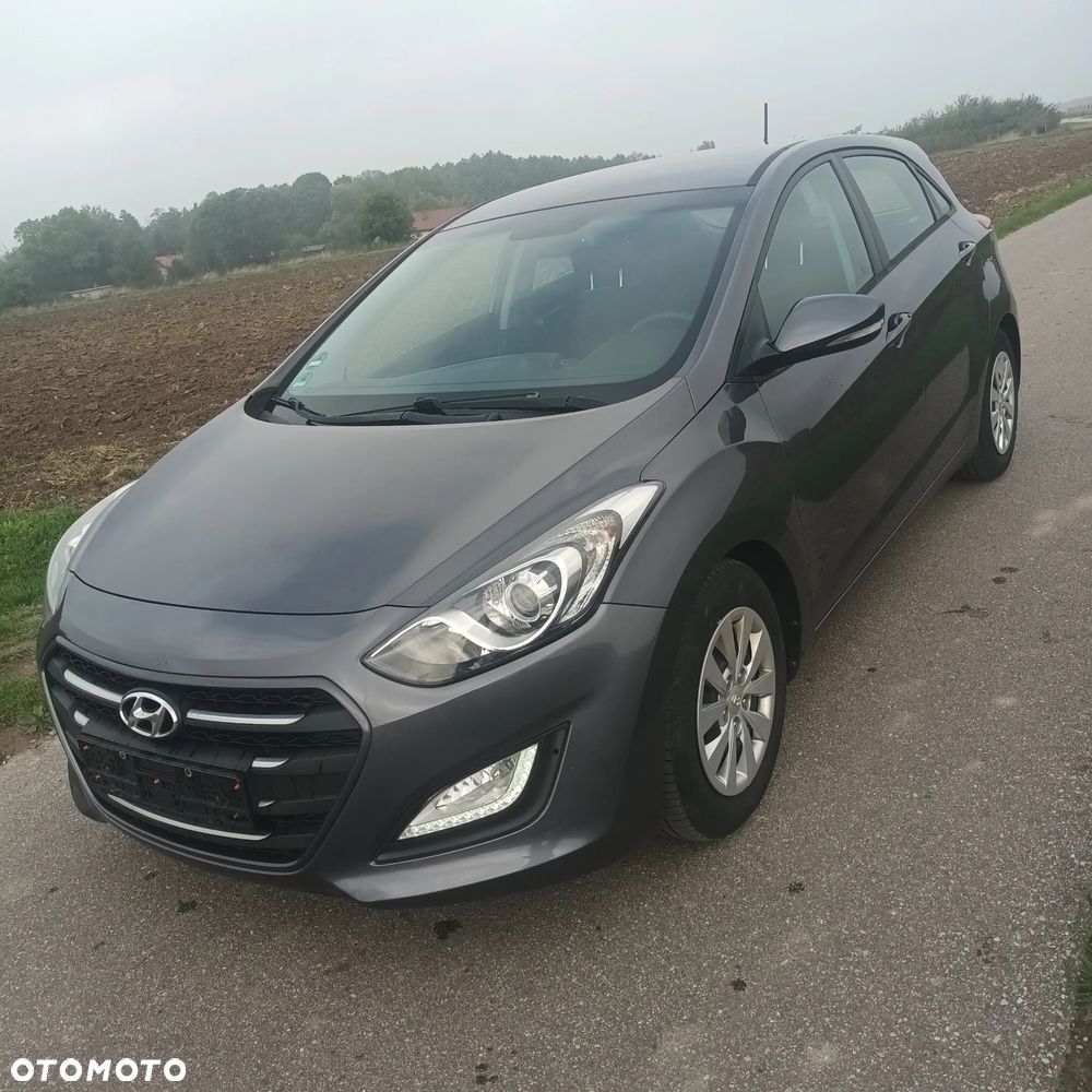 Hyundai i30 blue 1.6 CRDi Trend - 11