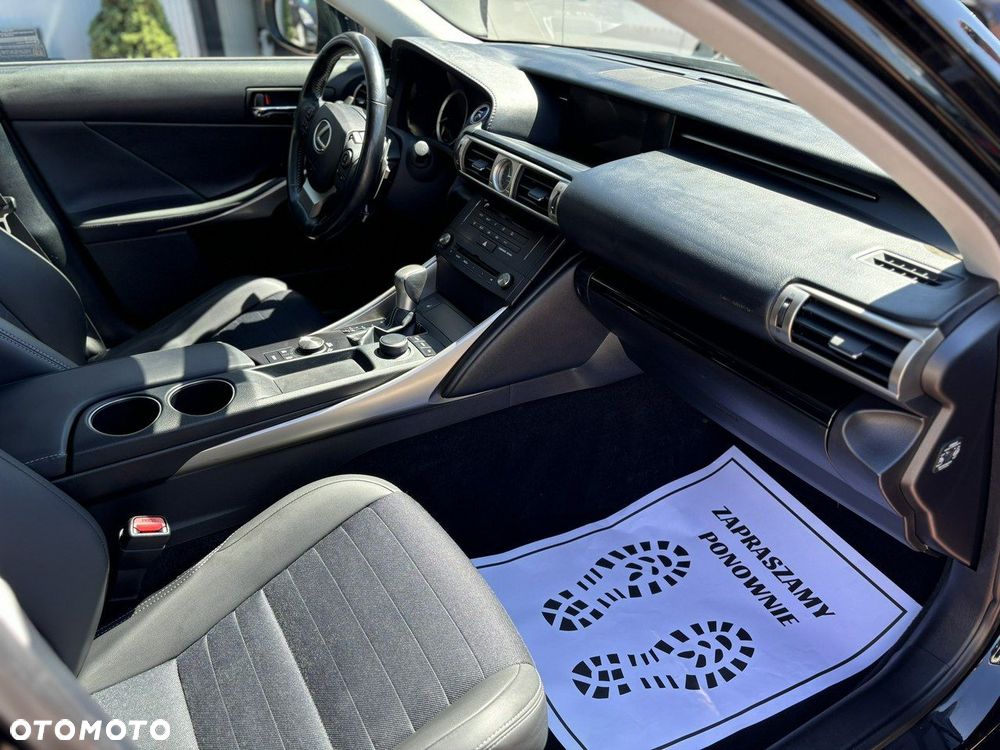 Lexus IS - 27