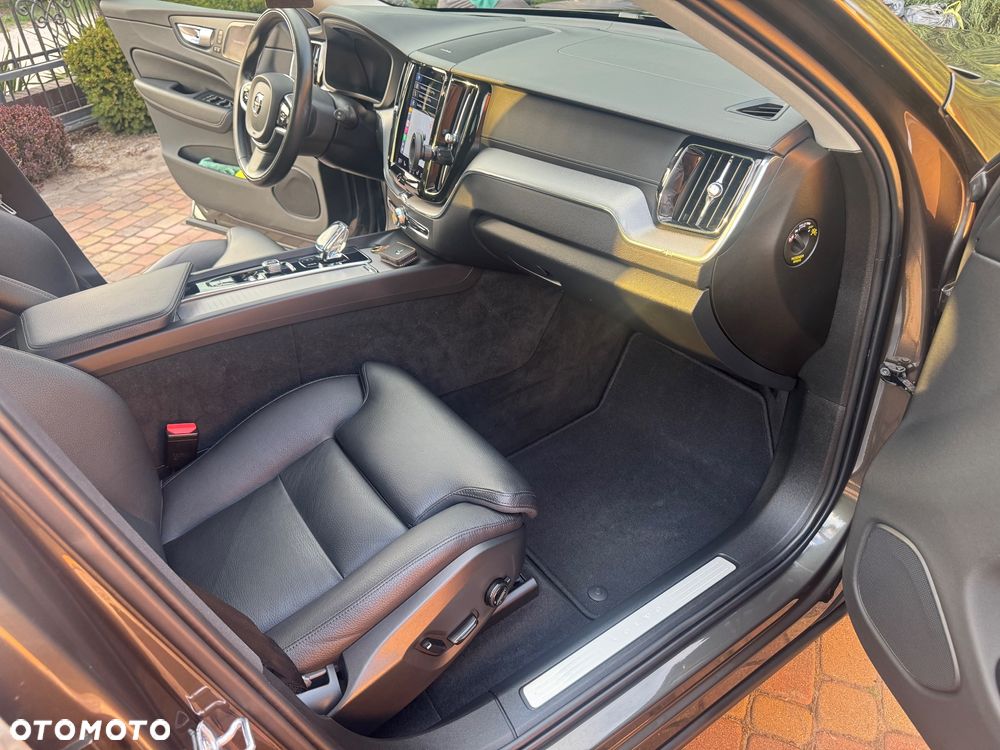 Volvo XC 60 B4 D Inscription - 18