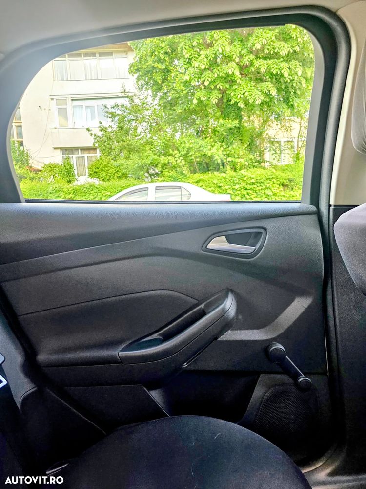 Ford Focus 1.0 EcoBoost Trend - 9