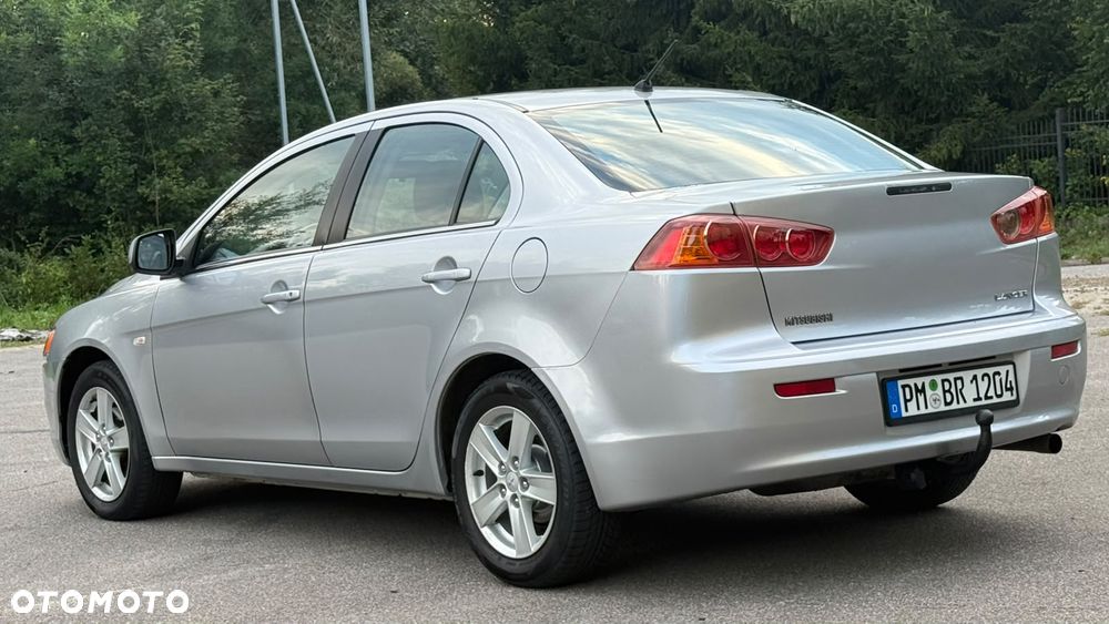 Mitsubishi Lancer 2.0 DI-D Intense - 22