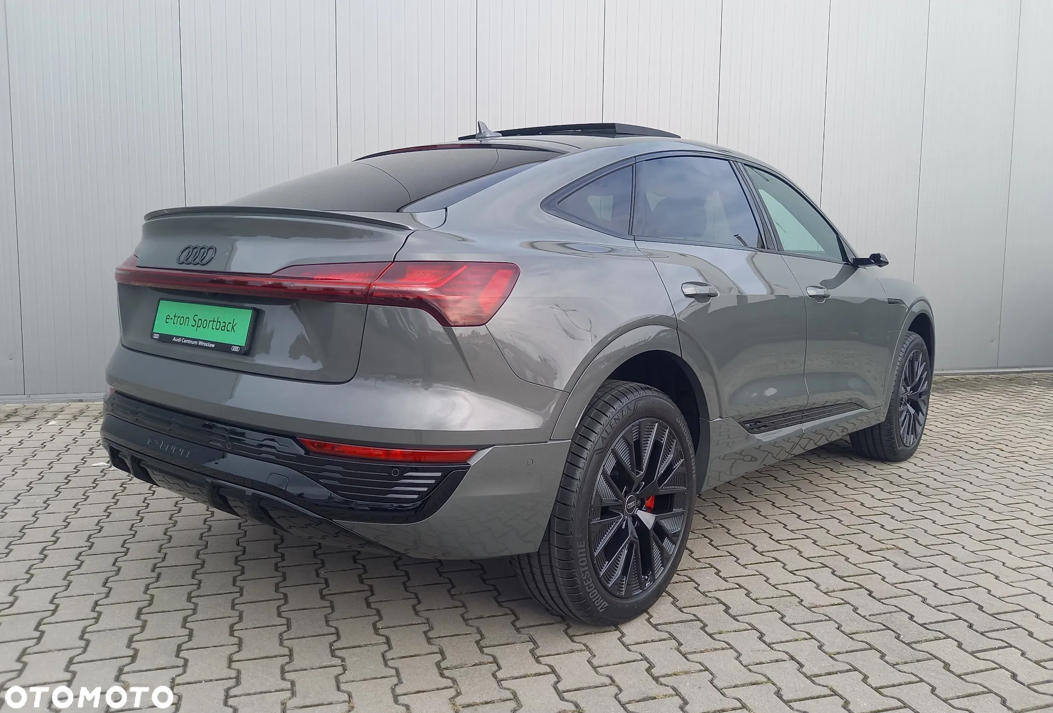 Audi Q8 e-tron 50 95kWh Quattro S Line - 2