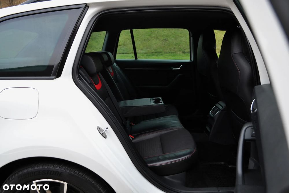 Skoda Octavia 2.0 TDI RS - 12