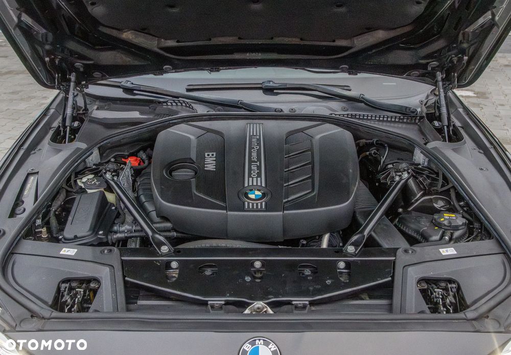 BMW Seria 5 525d - 30