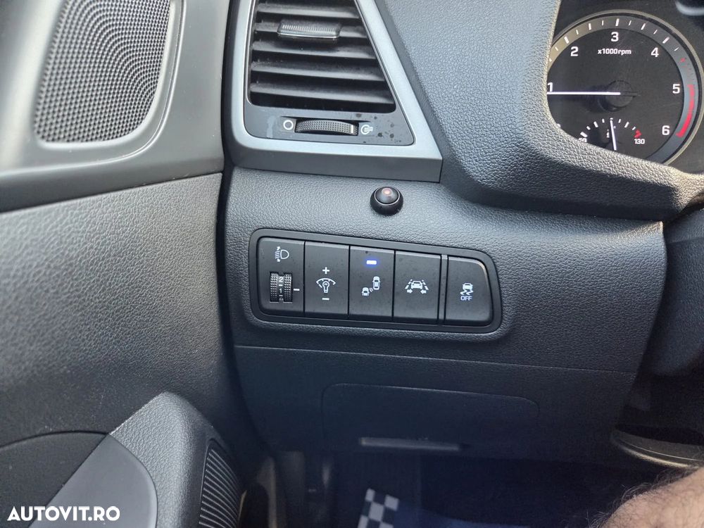 Hyundai Tucson 2.0 CRDI 4WD Automatik Intro Edition - 9