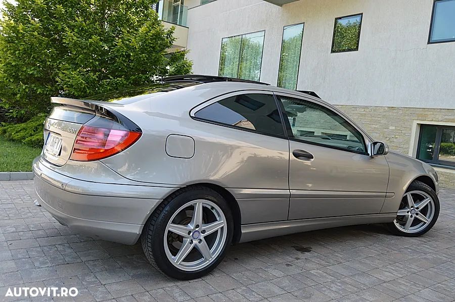 Mercedes-Benz C 220 CDI Sportcoupe - 21