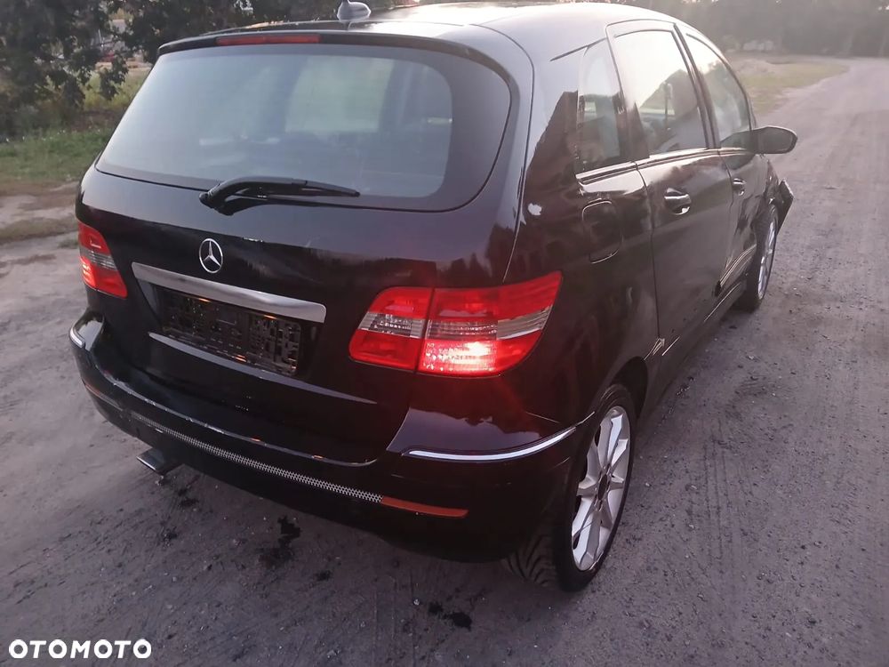 Mercedes-Benz Klasa B 200 SPORT EDITION - 9