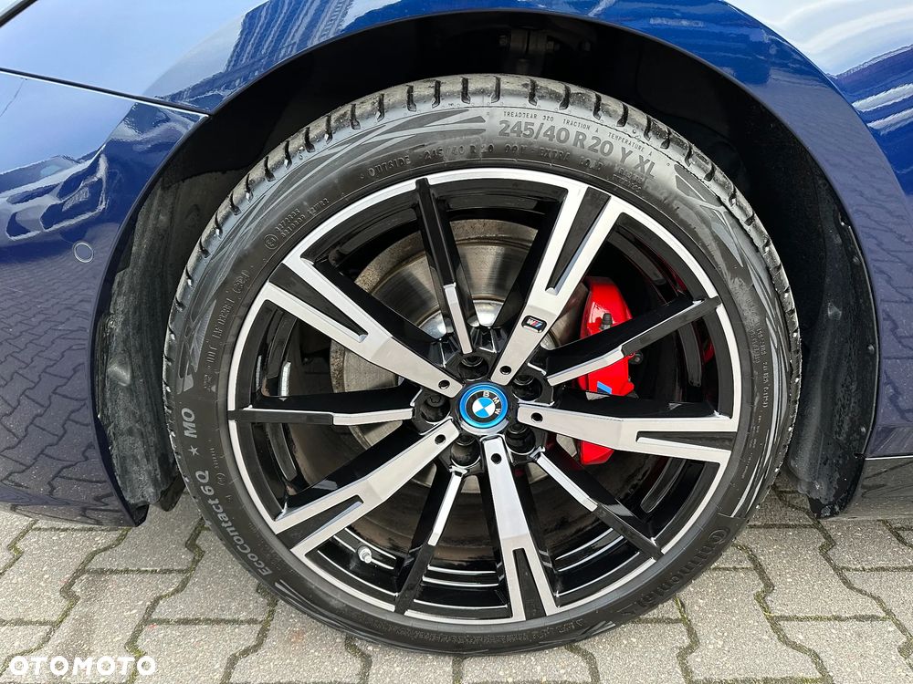 BMW Seria 5 530e xDrive PHEV M Sport - 23