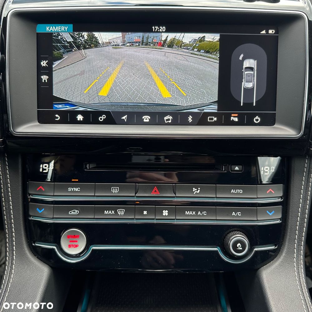 Jaguar F-Pace 2.0 i4D AWD Chequered Flag - 32