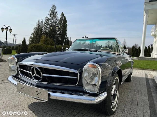 Mercedes-Benz SL - 12