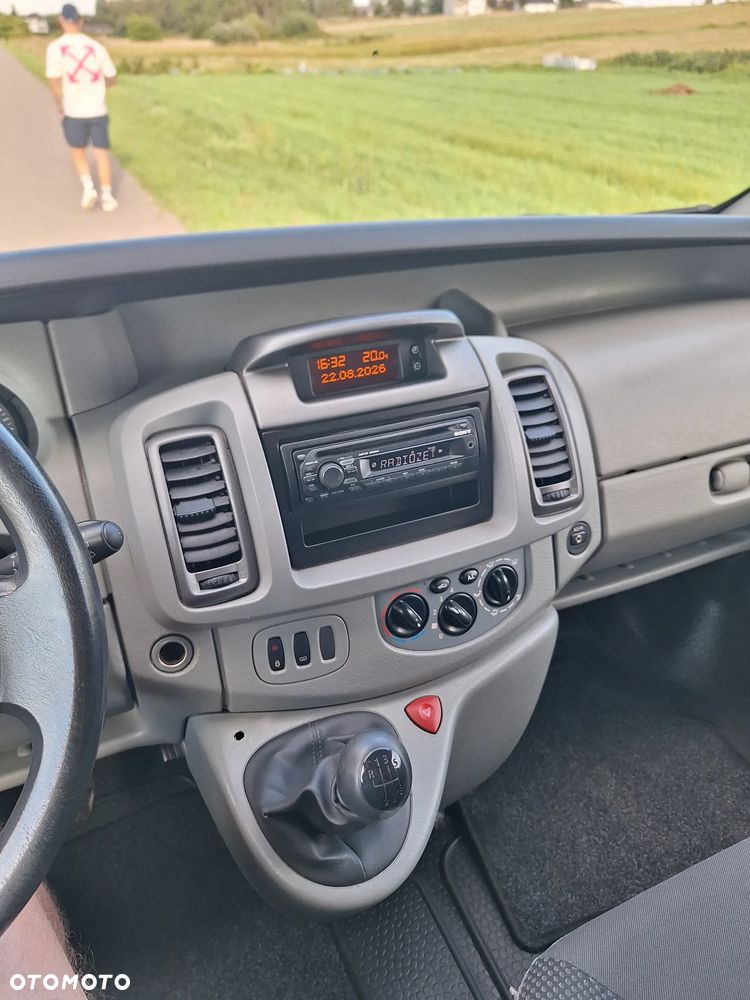 Opel Vivaro - 25