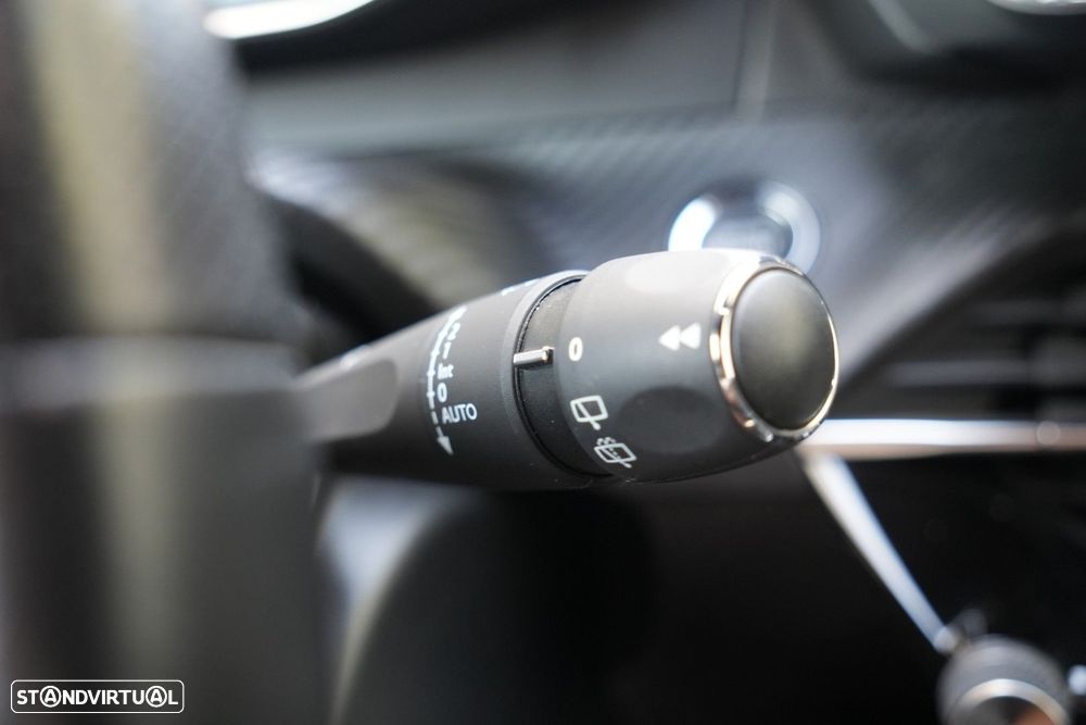 Peugeot 208 1.2 PureTech GT Line - 23