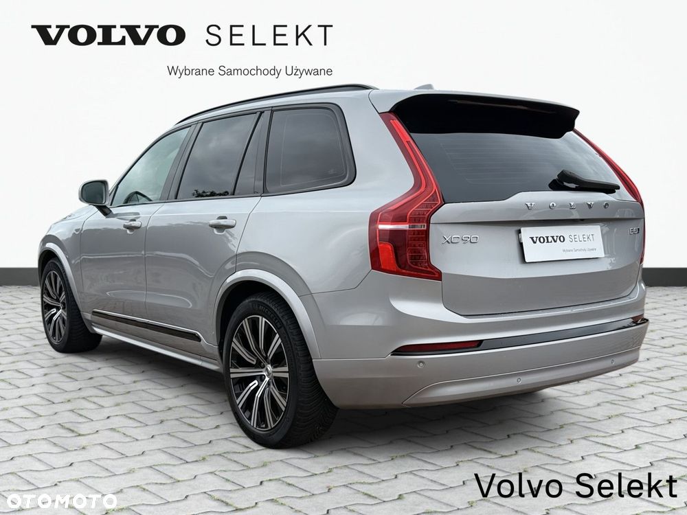 Volvo XC 90 - 9