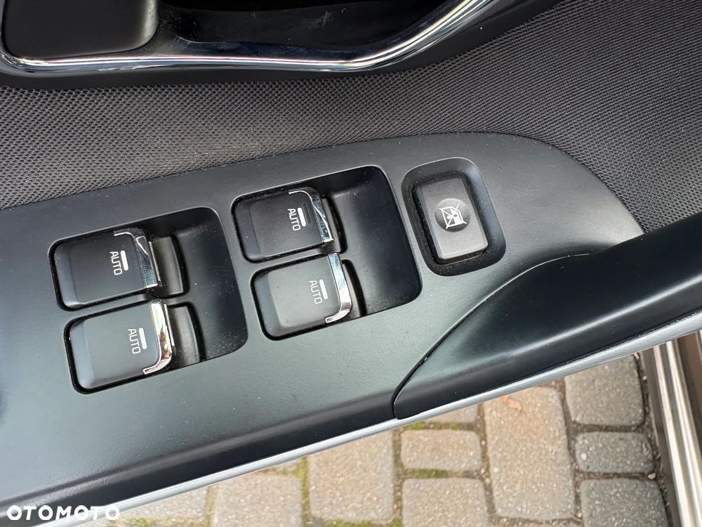 Kia Ceed - 33