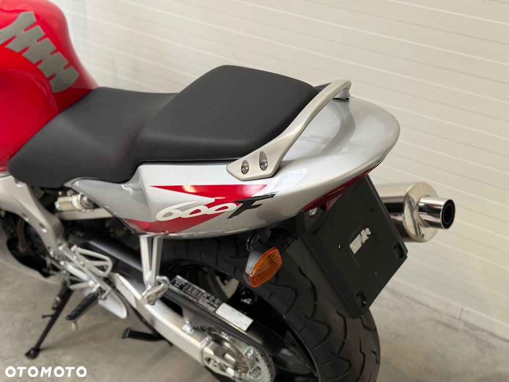 Honda CBR - 35