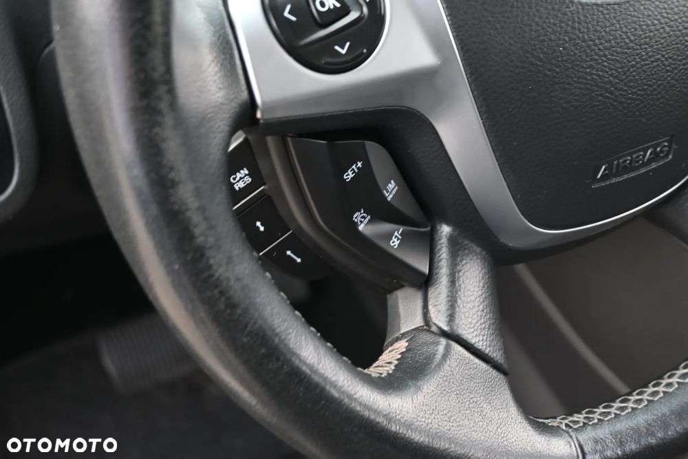 Ford Kuga 2.0 TDCi 4x4 Individual - 40