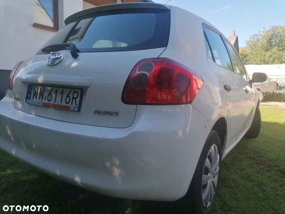 Toyota Auris - 10