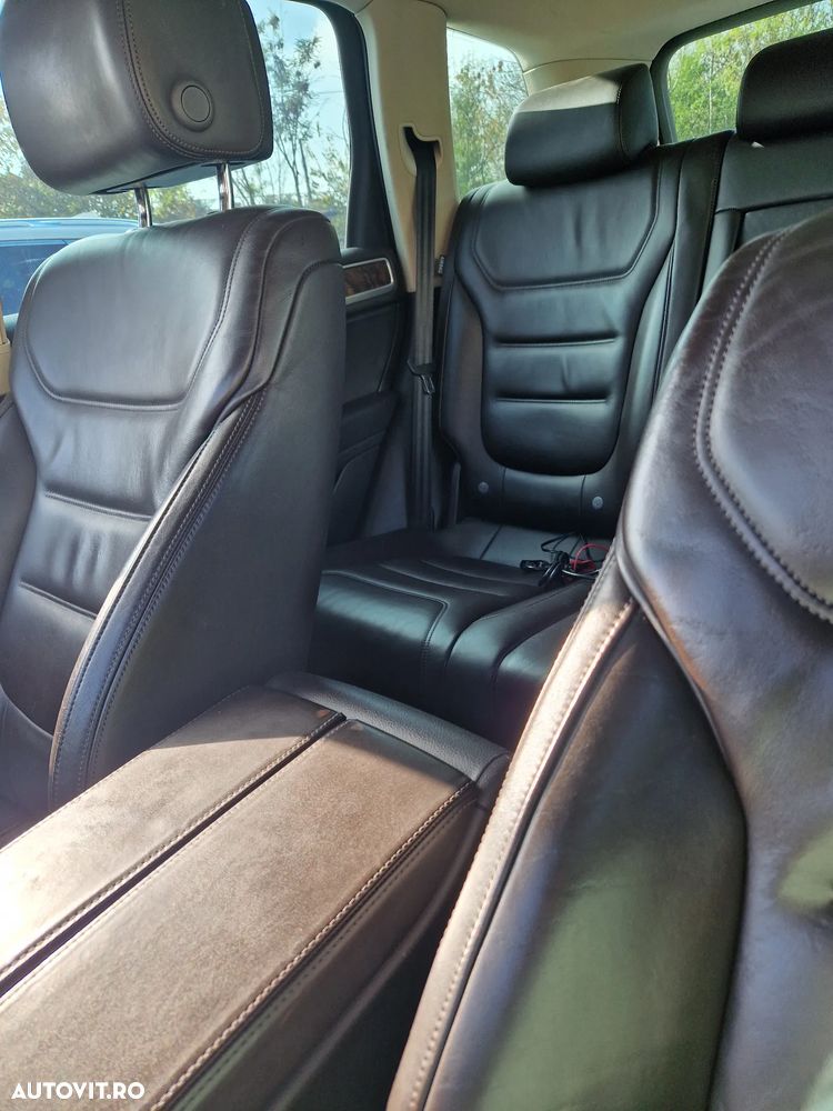 Volkswagen Touareg - 4