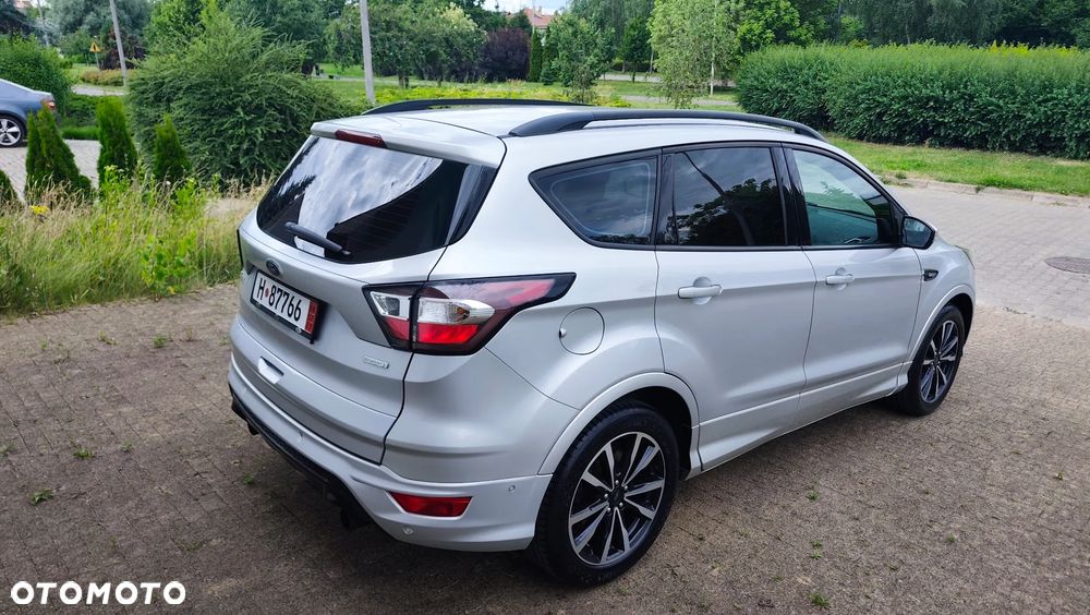 Ford Kuga 1.5 EcoBoost 2x4 ST-Line - 5
