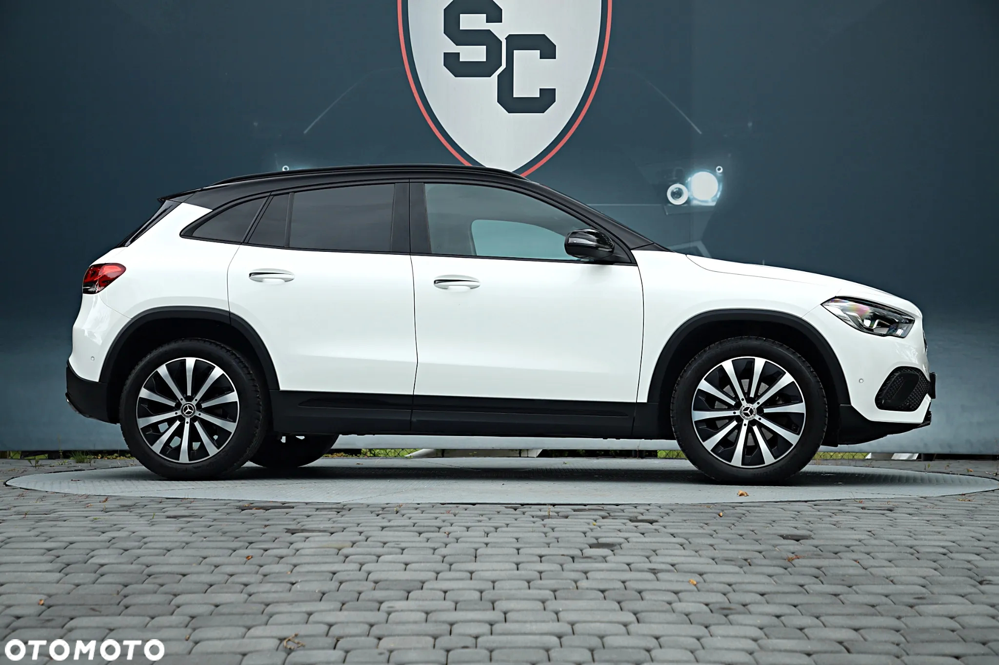 Mercedes-Benz GLA 200 Style - 13